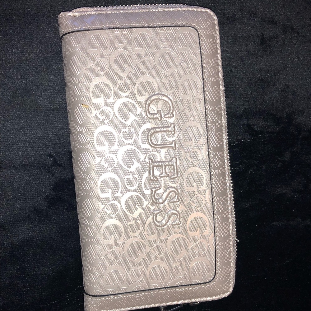 Guess Wallet